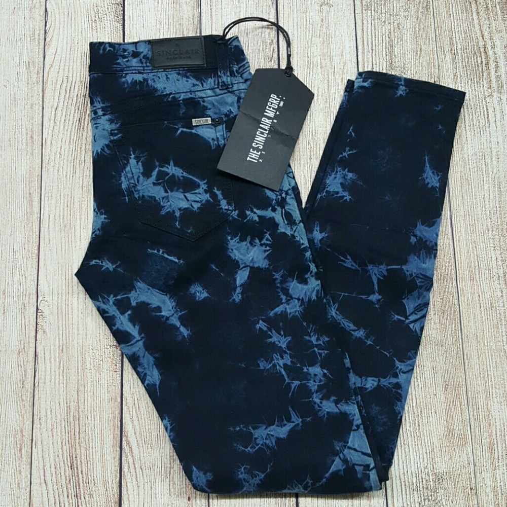 Skinny jeans..new..size 3